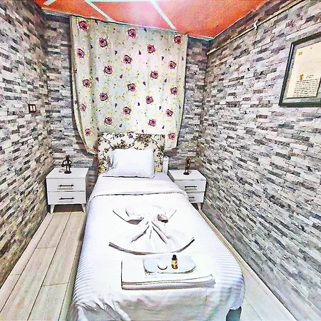 Taksim Ottoman Style Aparthotel Istanboel